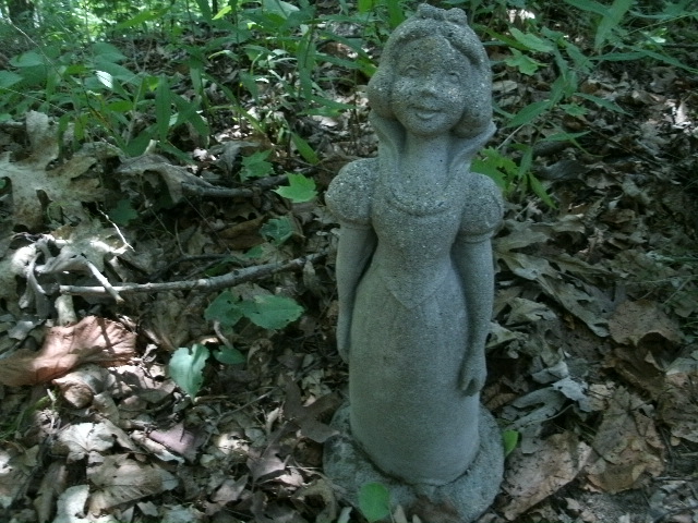 snow white concrete lawn ornaments