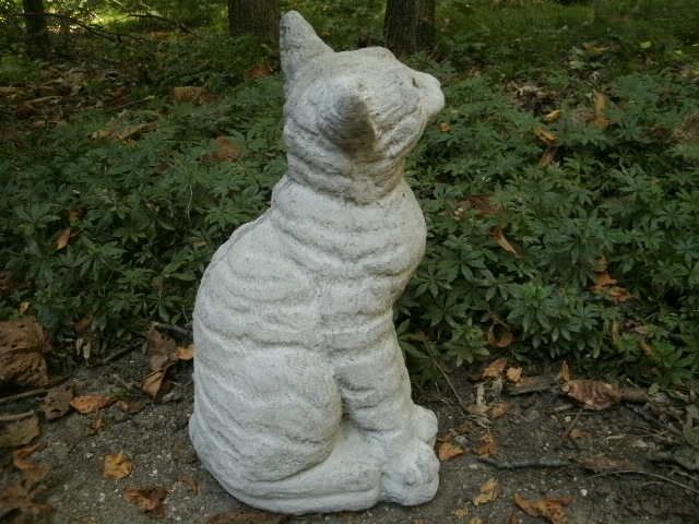 cat garden sculpture concrete