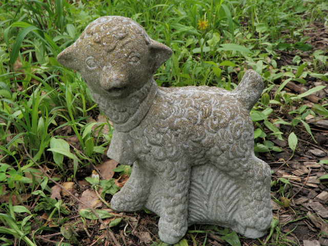 garden sheep statues