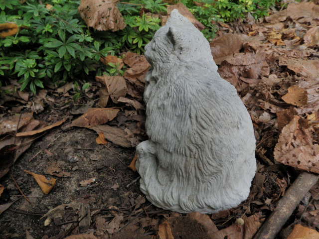 cat garden sculpture concrete